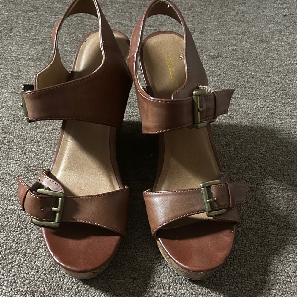 Brown Leather Women's wedge sandles - Picture 3 of 4